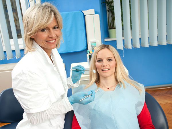 Стоимость услуг стоматологии складывается из множества факторов